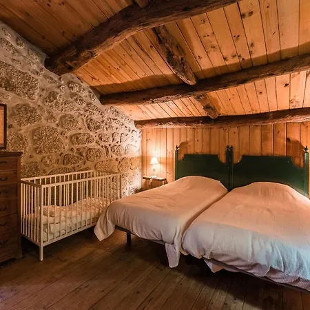 Κατάλυμα σε φάρμα Casadapedrageres